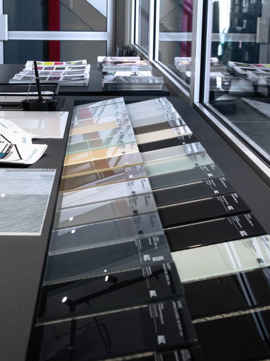 Echantillons dans le showroom Reverchon